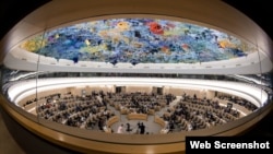 El Consejo de Derechos Humanos de la ONU se reúne en Ginebra en 2019 durante debate sobre informe del asesinato del periodista saudí Jamal Khashoggi. (© Fabrice Coffrini/AFP/Getty Images)