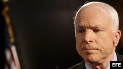 Fotografía de archivo del senador estadounidense John McCain.