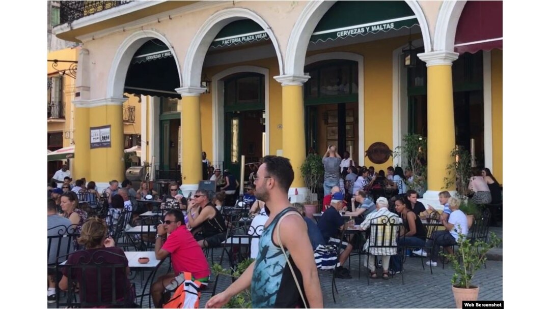 Factoría Plaza Vieja es una de las cervecerías más populares de La Habana. (Captura de imagen/CiberCuba)