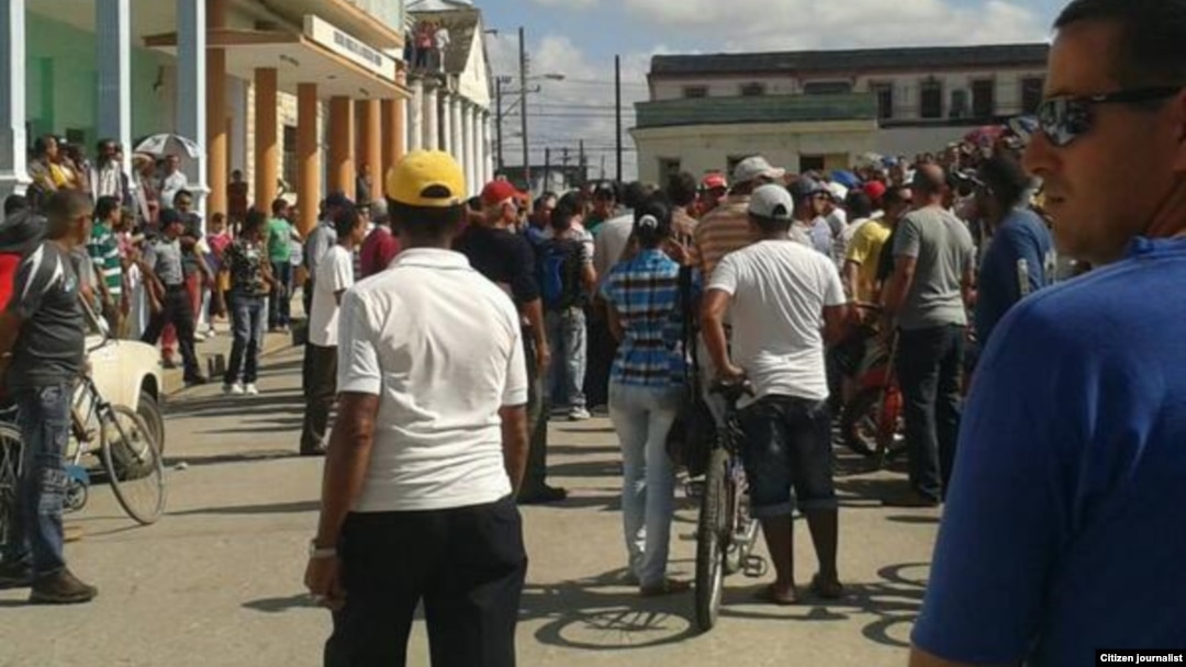 Detelles de la protesta de cuentapropistas en Holguín