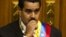 Nicolás Maduro con la banda presidencial.