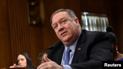 El secretario de Estado Mike Pompeo testifica en una audiencia ante el Comité de Relaciones Exteriores del Senado. 