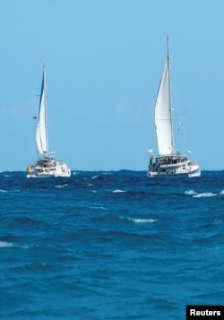 Los veleros Friendship y Tigger Moth, que transportan ayuda humanitaria para Cuba en la flotilla del Convoy Nuestra América, partieron de Isla Mujeres, en el estado de Quintana Roo, México, el 21 de marzo de 2026. REUTERS/Paola Chiomante/Foto de archivo