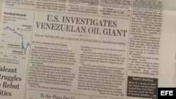 Vista de la portada del periódico estadounidense The Wall Street Journal que destapó el 22 octubre de 2015, la investigación de la petrolera PDVSA. 