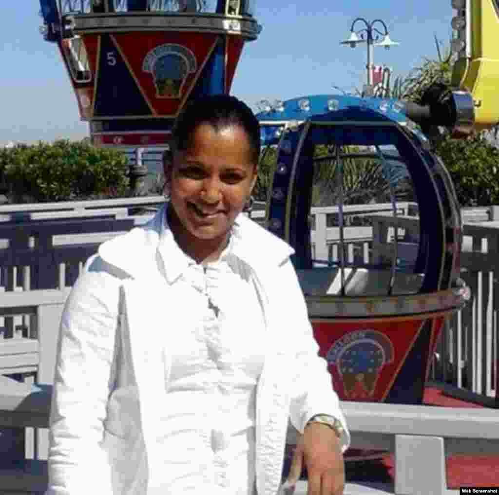 La exdelantera de la selección femenina de fútbol de Cuba Yesenia Gallardo.Desertó en 2012, en el torneo de la CONCACAF en Vancouver.