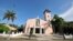 Fotografía tomada el 14 de junio de 2010, que muestra la fachada de la parroquia de Santa Rita de Casia, ubicada en el residencial barrio de Miramar, en La Habana.