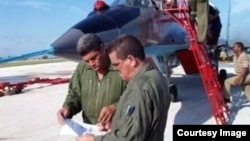 Piloto de guerra castrista vinculado a asesinato de hermanos al rescate vive en Florida
