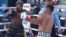 Andy Cruz (izquierda) se impuso al mexicano Abraham Montoya por nocaut en el tercer round. 