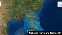 La tormenta tropical Eta se acerca a la Florida. Imagen del Centro Nacional de Huracanes, con sede en Miami.
