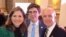 Rey Anthony, jefe de despacho del congresista Carlos Giménez, junto a su jefe y la congresista María Elvira Salazar, de quien fue director de Comunicaciones.
