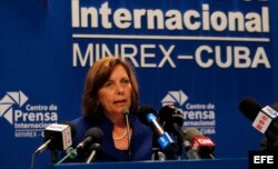 La directora general para EEUU del Ministerio de Relaciones Exteriores de Cuba, Josefina Vidal, ofrece una rueda de prensa al final de la reunión.