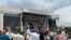 Estadounidenses se reúnen en el National Mall para la Rededicación del 250 Aniversario.