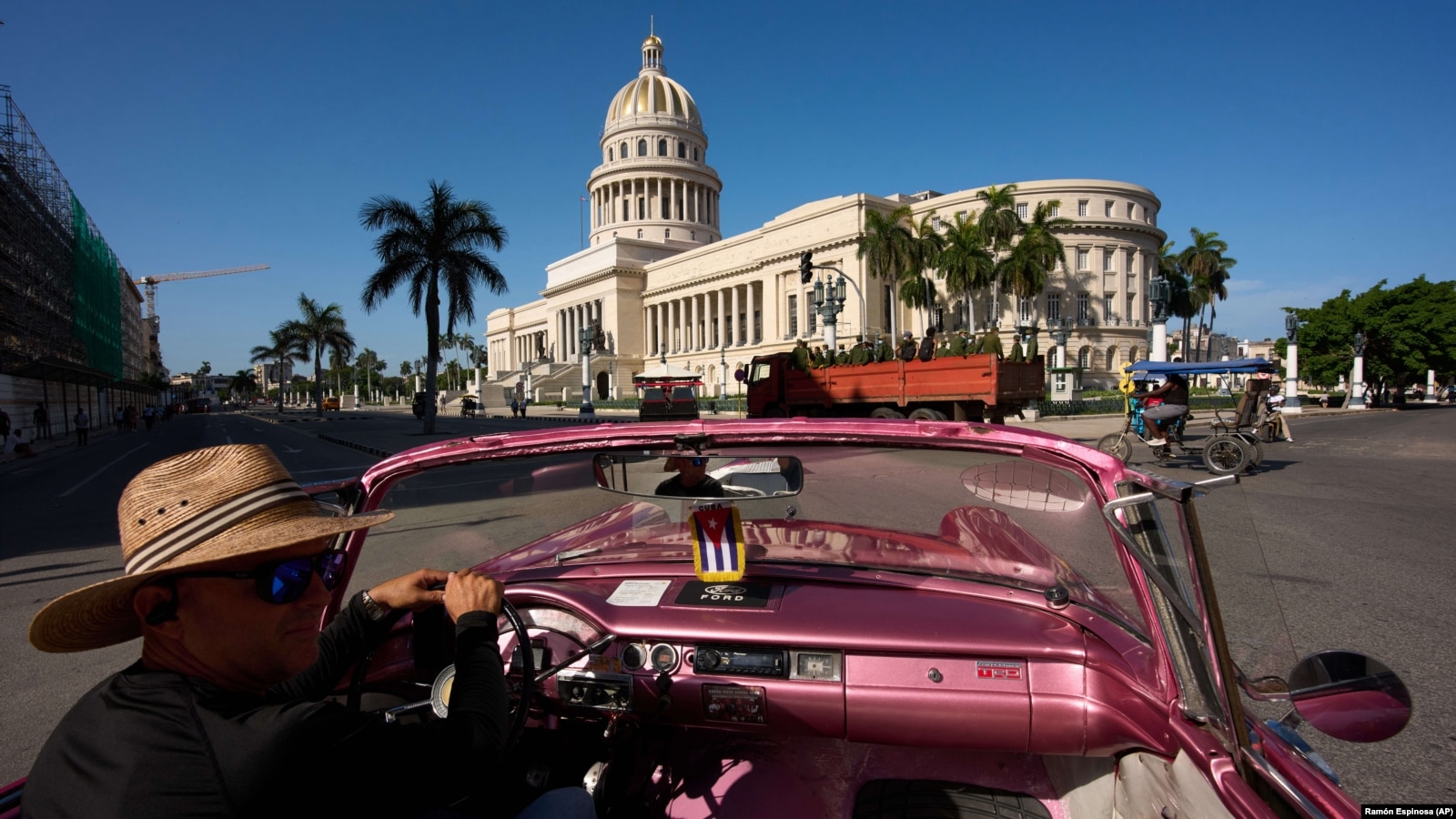 Desplome del turismo deja a más cubanos sin empleo
