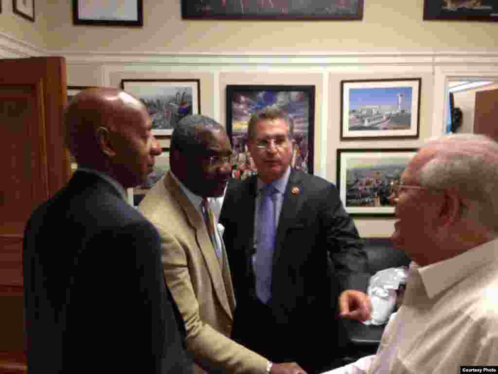 Guillermo Fariñas y Elizardo Sánchez en Washington se reunen con congresistas senadores y representantes