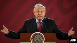 El presidente de México, Andres Manuel Lopez Obrador, asegura que el coronavirus no es un problema.