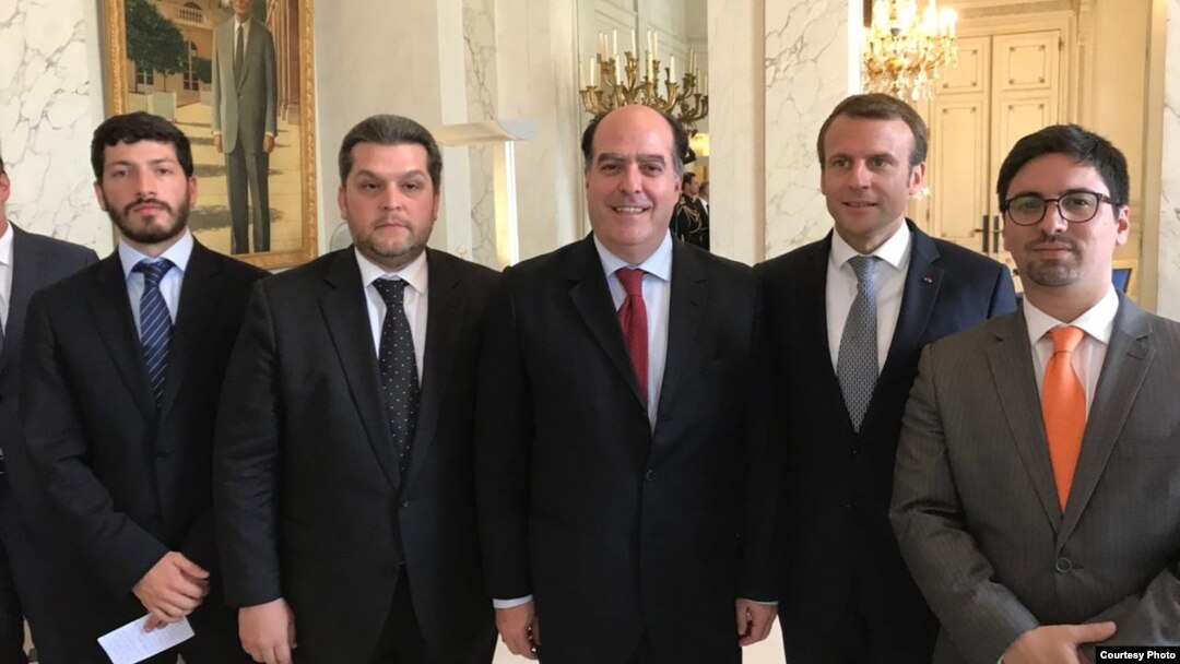 Líderes opositores venezolanos con el presidente de Francia.