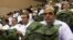 Médicos cubanos listos para viajar al exterior. El informe asegura que La Habana no hizo nada frente a las denuncias de trabajos forzados en las misiones médicas cubanas en el extranjero.