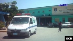 Fachada del hospital de Cárdenas, en la provincia de Matanzas. (Foto de archivo)