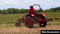 Modelo de tractor Oggún, de la compañía estadounidense Cleber LLC.