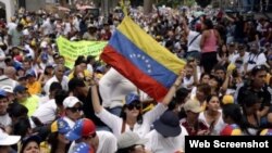 Opositores venezolanos protestan en las calles de Caracas. Archivo.