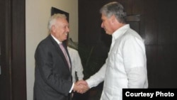 Hasta aquí llegó Margallo: el vicepresidente Miguel Díaz-Canel fue el más alto jerarca cubano en recibir al Canciller español.