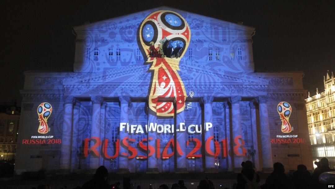 Emblema oficial del Mundial de Fútbol de la FIFA Rusia 2018 que fue presentado en el Teatro Bolshoi de Moscú (Rusia). 