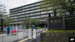 FOTO ARCHIVO. El edificio del Ministerio de Asuntos Exteriores de Japón en Tokio. La cancillería japonesa dijo a diplomáticos chinos que la violación de su espacio es "totalmente inaceptable". (Foto AP/Hiro Komae, Archivo)