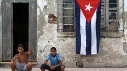 Niños cubanos no asisten a clases por escuela cerrada