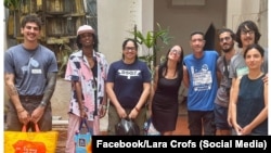 La sociedad civil y un grupo de activistas implementan un proyecto humanitario para distribuir comida a personas necesitadas en La Habana.