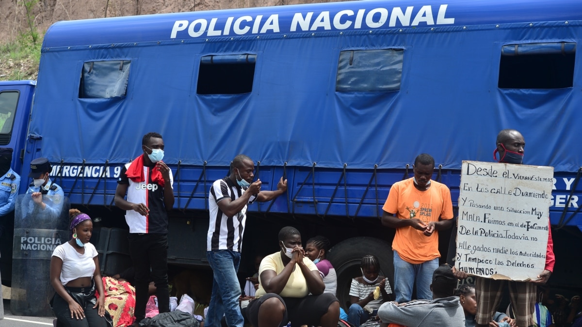 Honduras frena caravana de 300 africanos cubanos y haitianos