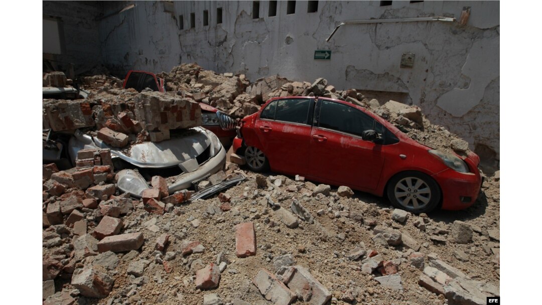 Vista general de daños en la capital mexicana tras el sismo de 7.1.