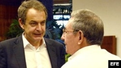 Zapatero en su reunión con Raúl Castro. 