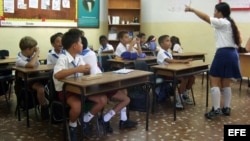 Estudiantes cubanos en su aula