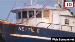 Barco camaronero cubano que atracó en Cozumel
