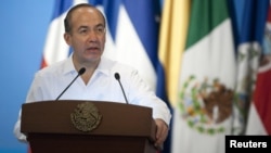 El presidente Calderón planea viajar a Cuba el próximo 11 de abril.
