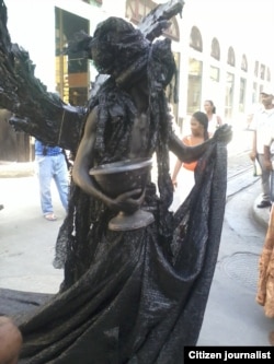 Reporta Cuba. Estatuas andantes. Foto: Yusmila Reyna.