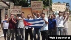 Miembros de UNPACU protestando contra los abusos policiales en Cuba. (Foto Archivo UNPACU)