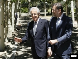 Rajoy se reúne con Monti en Roma antes del congreso de demócratas de centro