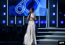 Camila Cabello en la premiación de los Grammy