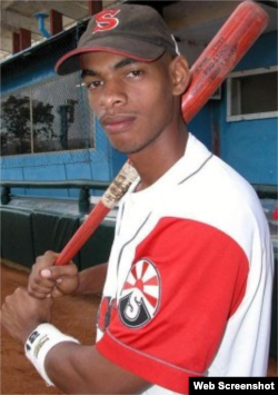 Héctor Olivera Amaro, segunda base.