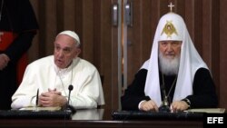  El papa Francisco se reunió con el patriarca ortodoxo ruso Kirill en el aeropuerto José Martí de La Habana.
