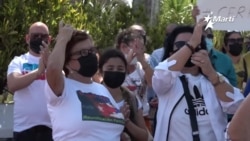 Cubanos en Miami llevan a cabo una marcha exigiendo reanudar el programa de reunificación familiar