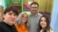 Integrantes del proyecto "Realidades", de la asociación "Raíces de Esperanza", celebran 17 años de trabajo comunitario. 