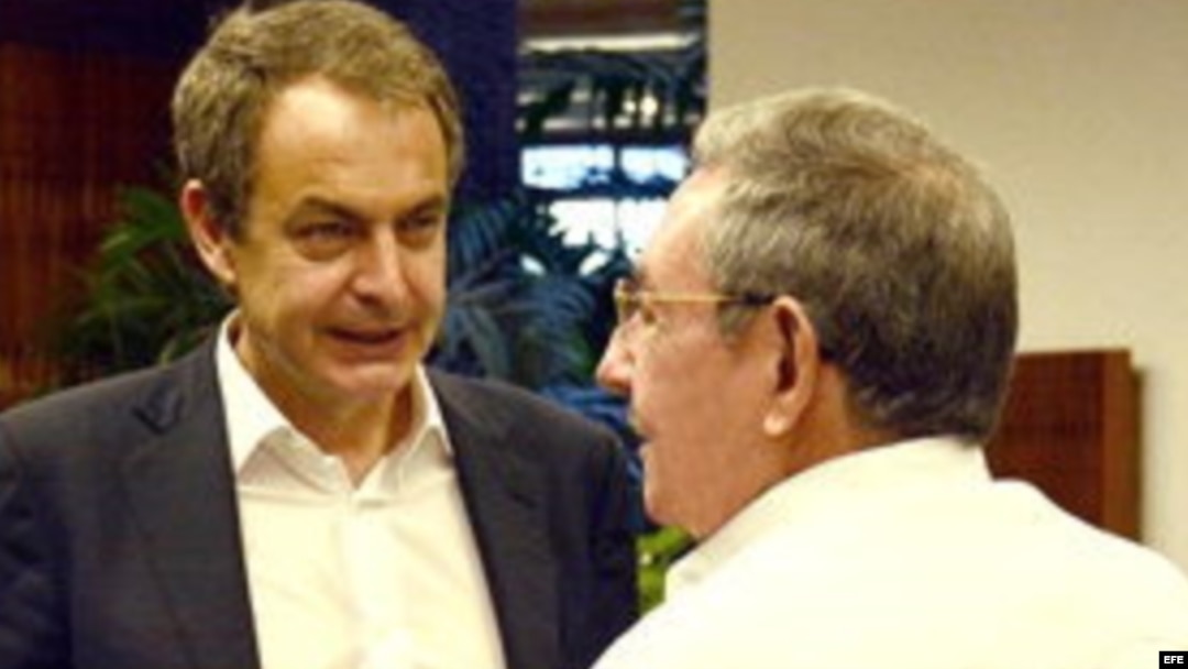 Zapatero en su reunión con Raúl Castro. 