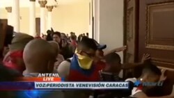 Partidarios de Maduro atacan a diputados de la oposición en plena Asamblea Nacional