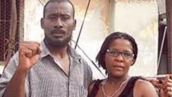 Hospitalizan a activista luego de arresto violento