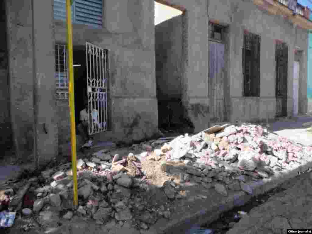 Daneibys de la Celda Duany, nos muestra la vida de Candelaria Díaz Gómez una residente en la cuartearía cita en calle García Roco entre calle A y Emiliano Agüero Varona Rpto Beneficiencia de Camagüey.