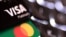 La ilustración muestra tarjetas de crédito Visa y Mastercard.
