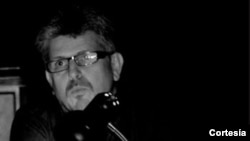 Heriberto Hernández en una foto de Ulises Requeiro para el blog Proyecto ZU de Miami.