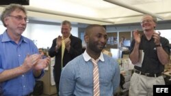 El periodista Wesley Morris del Boston Globe fue uno de los premiados
